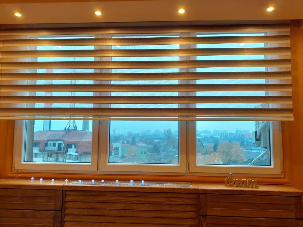 Lara Apartman Apartment Subotica Bagian luar foto