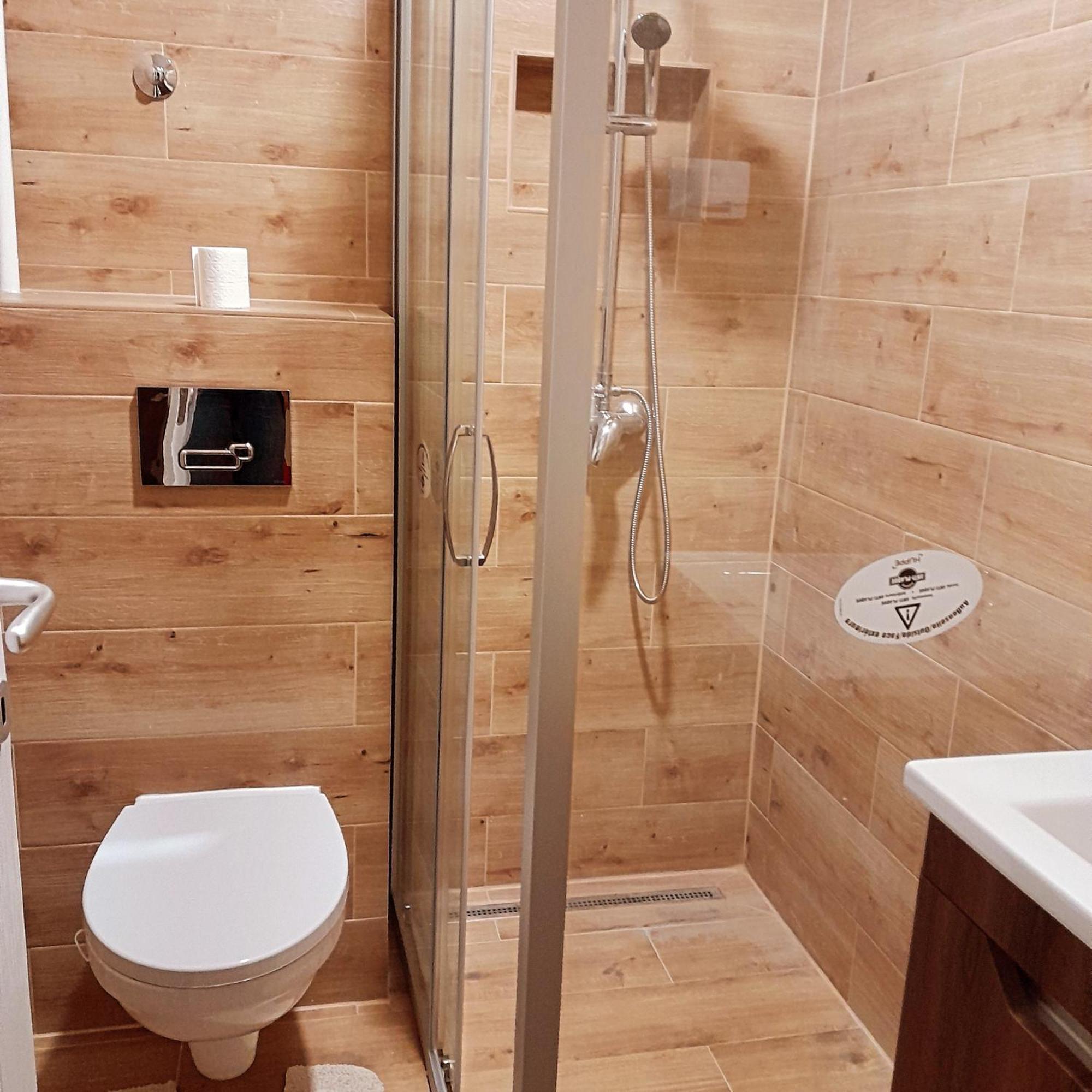 Lara Apartman Apartment Subotica Bagian luar foto